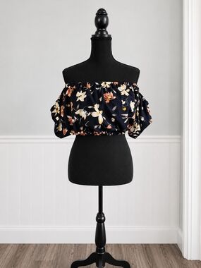 Shein Off-Shoulder Floral Crop Top